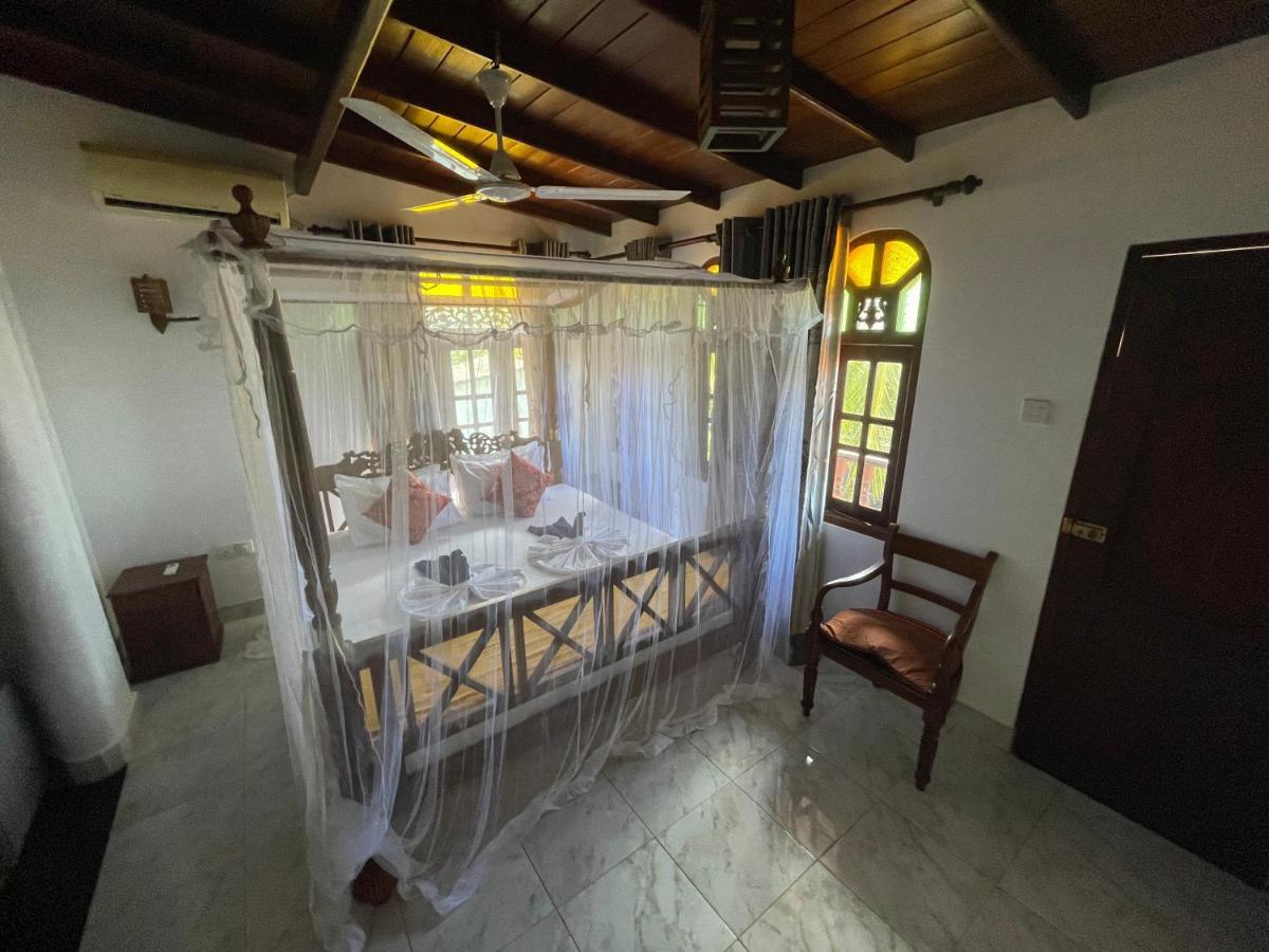 Flamingo Guest House Unawatuna Kültér fotó