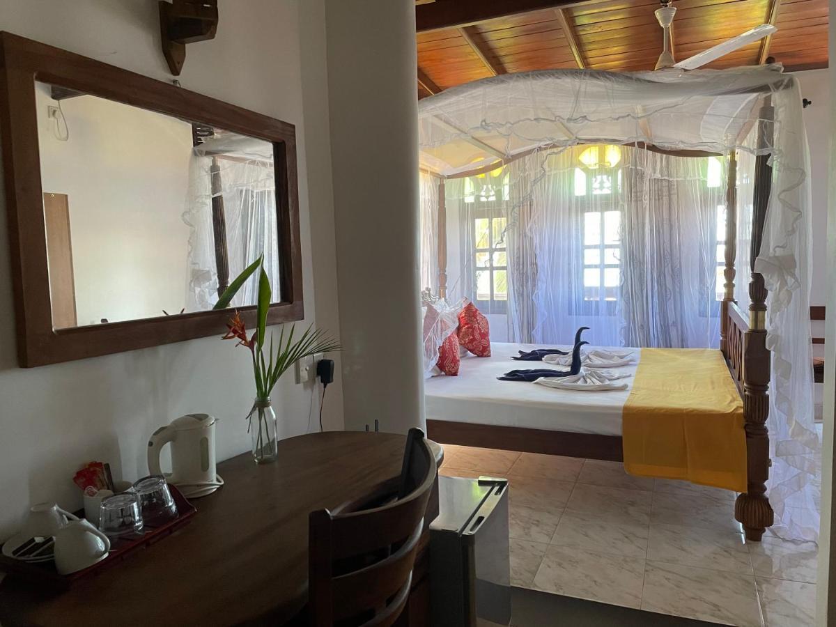 Flamingo Guest House Unawatuna Kültér fotó